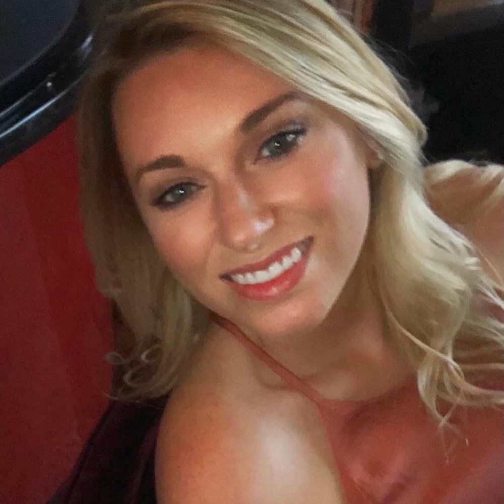 Meet your Posher, Brittney